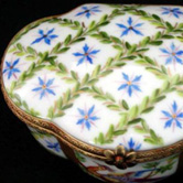 Treillis and Sevres bird